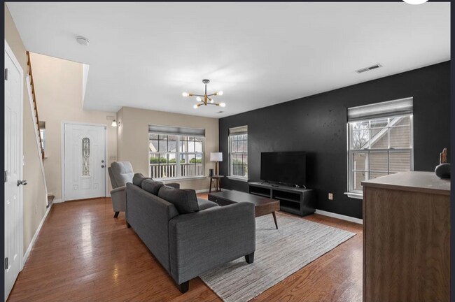 Photo - 100 Maximus Dr