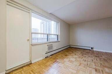 Photo - 40 Raglan Avenue