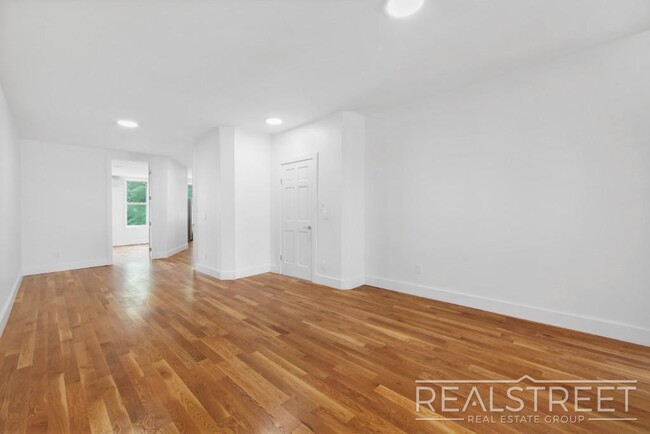 BRAND NEW 3 BED 2 Bath in Bushwick! - BRAND NEW 3 BED 2 Bath in Bushwick! Apartment Unit 2