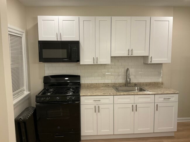 Photo - 5221 Beaumont Ave