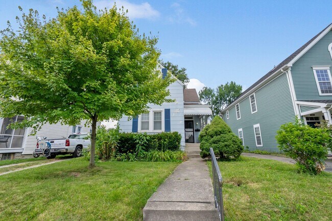 Photo - 1561 Glenn Ave