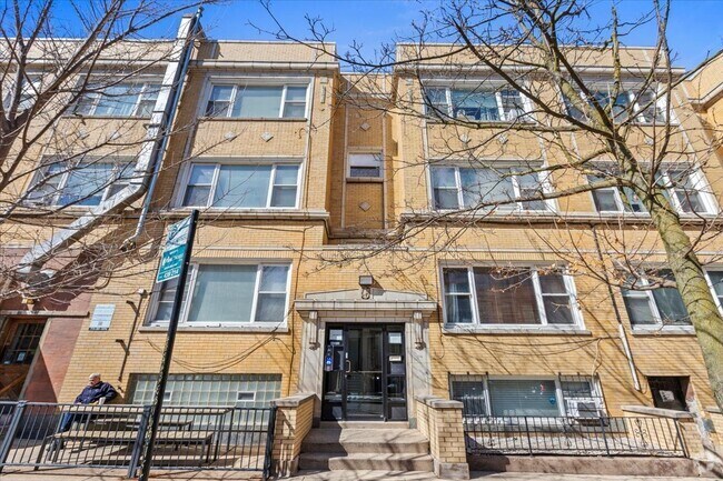 Building Photo - 442 W Arlington Pl Unit 2 Rental