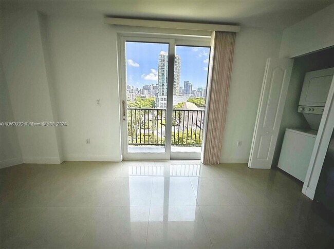 Photo - 2701 SW 3rd Ave Unit 503