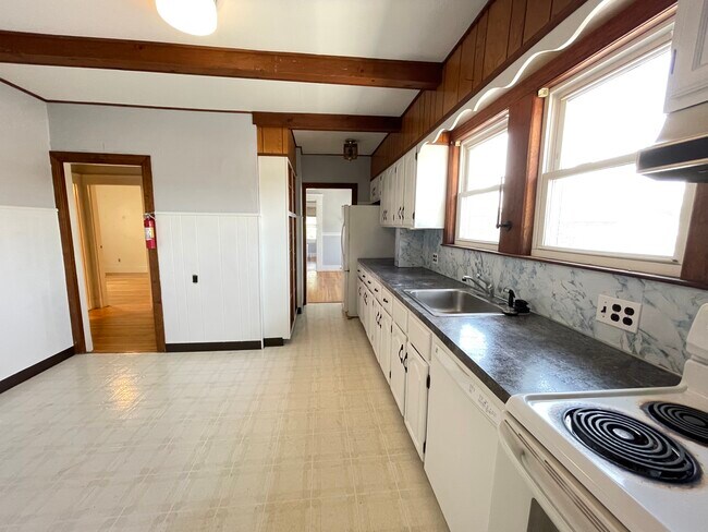 Photo - 14 Allen St Unit 2