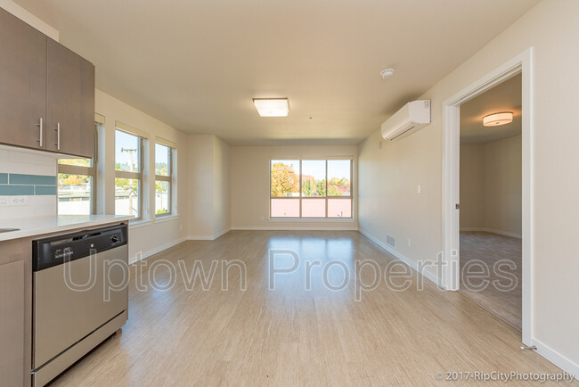 Photo - 5885 S Macadam Ave Unidad APT. 2211