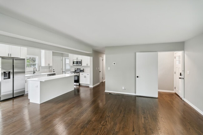 Photo - 4737 Belmont Rd