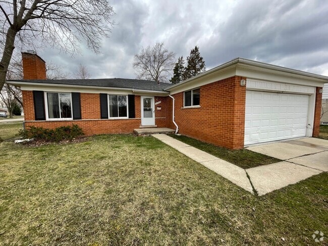 Building Photo - Beautiful Ranch in Desirable Neighborhood Rental
