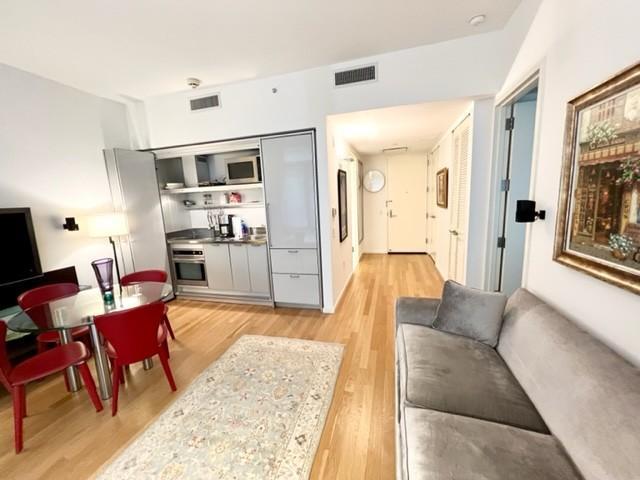 1 bedroom in NEW YORK NY 10036 - 1 bedroom in NEW YORK NY 10036 Condo Unit 16D