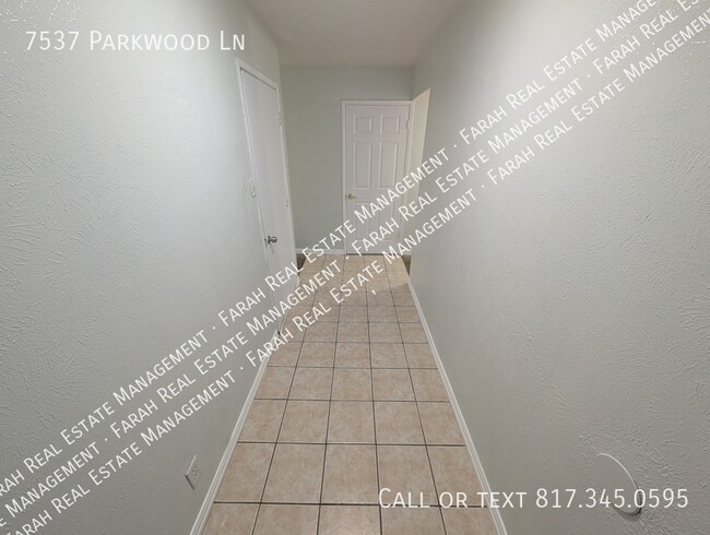 Photo - 7537 Parkwood Ln