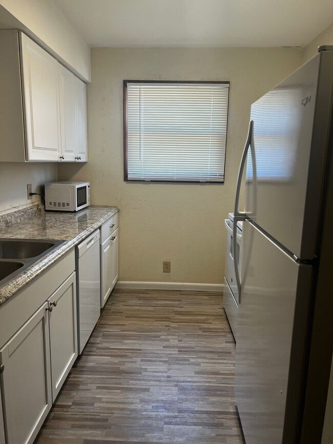 Photo - WATER & TRASH INCLUDED - CENTRAL LOCATION!