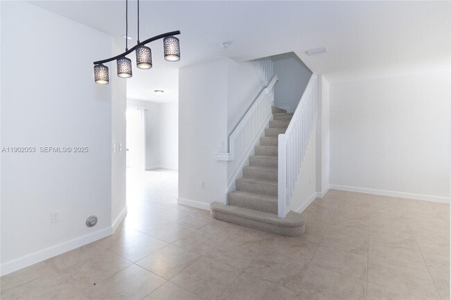 Photo - 1027 NE 207th St