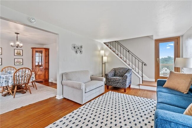 Photo - 802 Dunster St