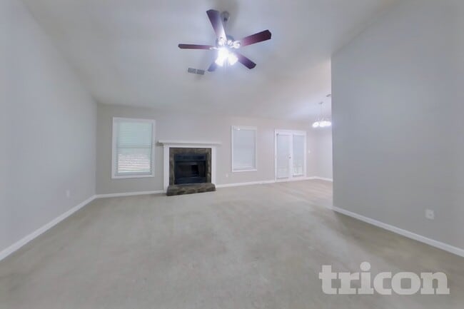 Photo - 4486 Lindsey Dr SW