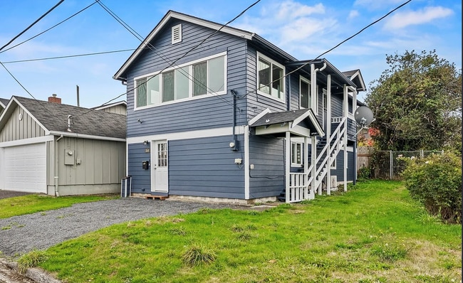 Photo - 160 Maple St