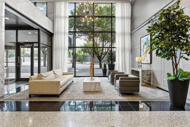 Building Photo - 620 Peachtree St NE Unit 1115