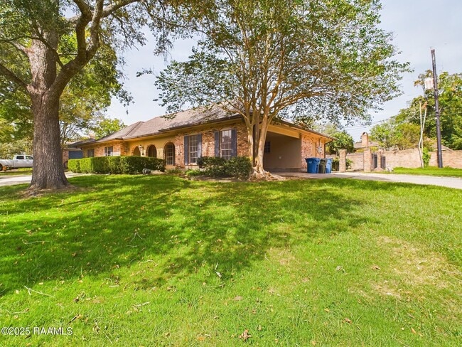 Photo - 232 Thibodeaux Dr