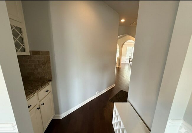 Photo - 310 Savannah Dr