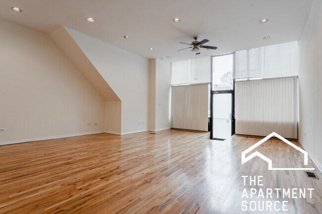Photo - 2454 N Southport Ave Unit 1F