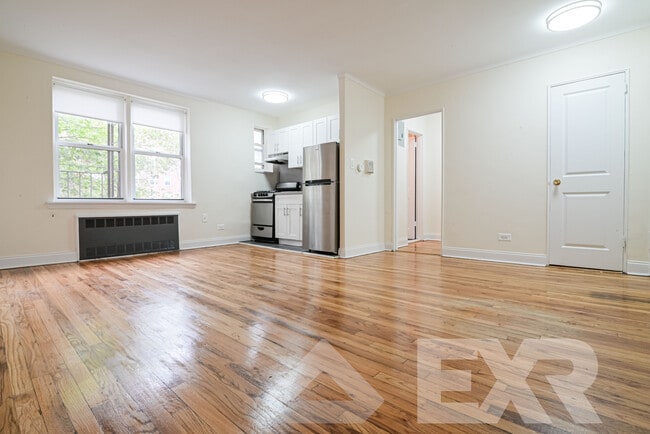 Photo - 2612 W 2nd St Apartment Unit 2F