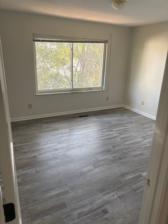 Photo - 106 Asbury Way