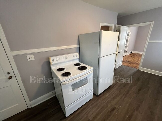 Photo - 2928 Howard Ave