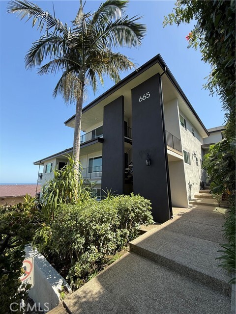 Building Photo - 665 W 34th St Unit 4