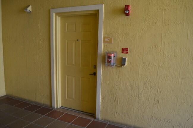 Photo - 7300 NW 114th Ave Unit 107