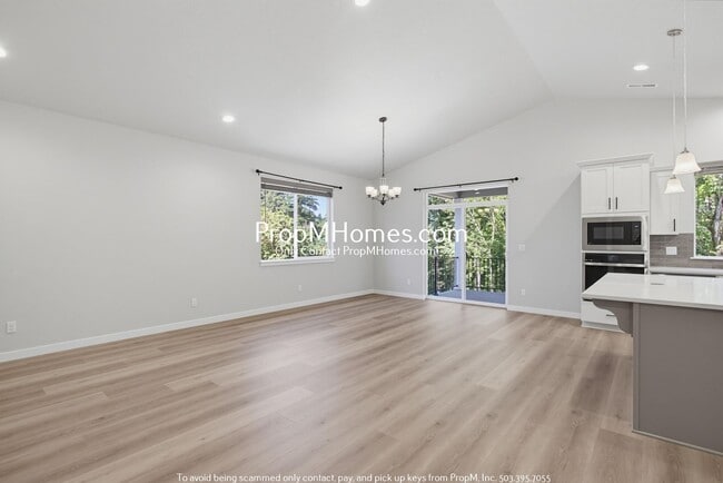 Photo - 15737 SE Compass Crse St