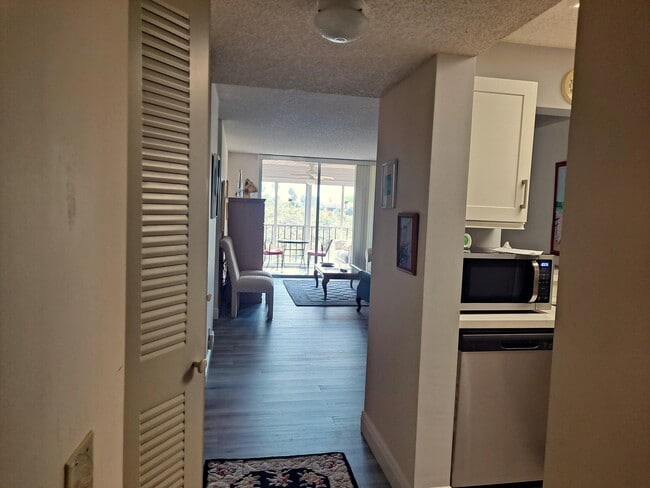 Photo - 6795 Huntington Ln Unit 405