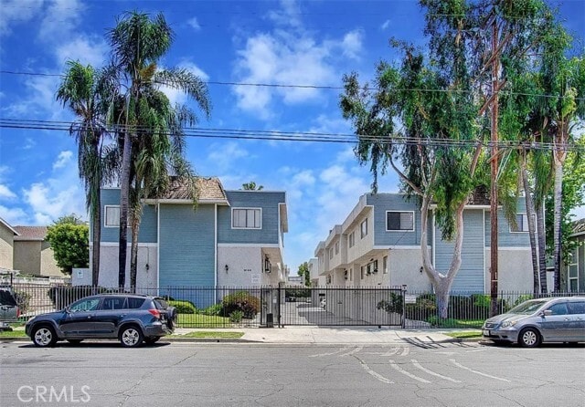Building Photo - 9144 Burnet Ave
