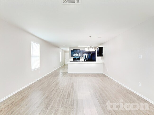 Photo - 5118 Everett Loop