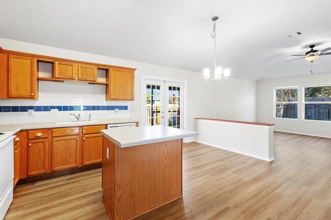 Photo - 101 Geronimo Cove