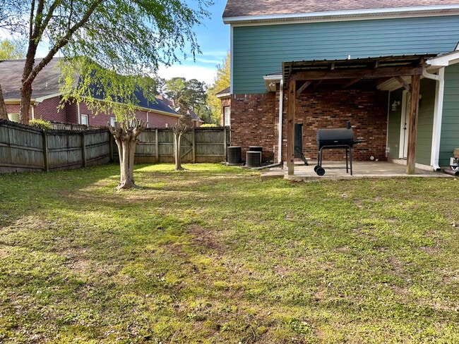 Photo - 360 Indian Hills Dr