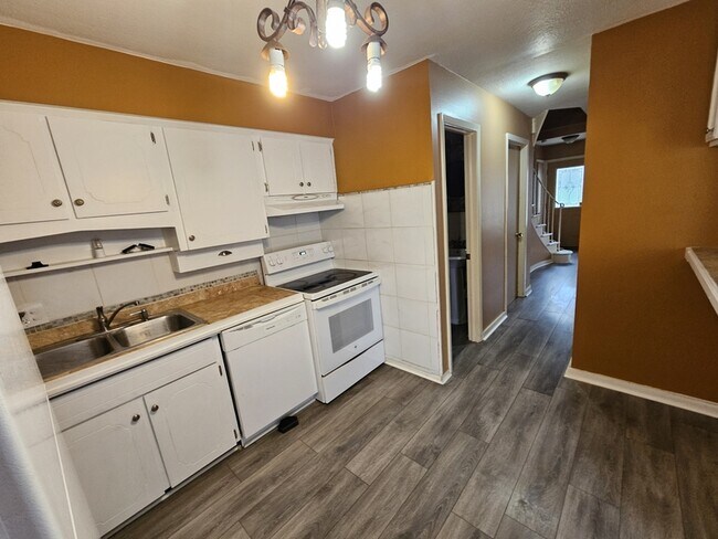 Photo - 6094 Andover Blvd