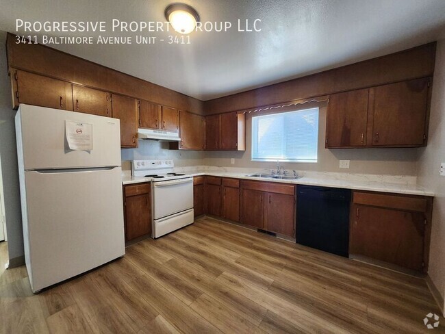 Building Photo - 2-Bedroom, 1-Bathroom Upper-Level Apartmen... Unit 3411 Rental