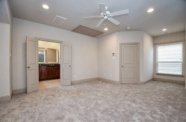 Photo - 2908 Leeland St