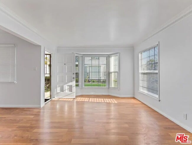 Photo - 5913 Overhill Dr Unit 1