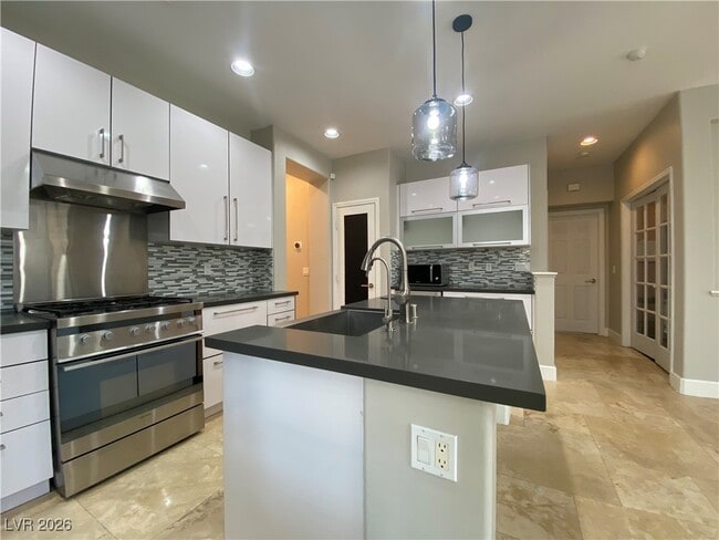 Photo - 7956 Skyline View Ct