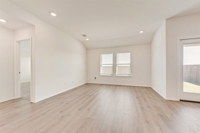 Photo - 2706 Knollwood Trl