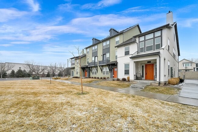 Photo - 791 W 2150 N