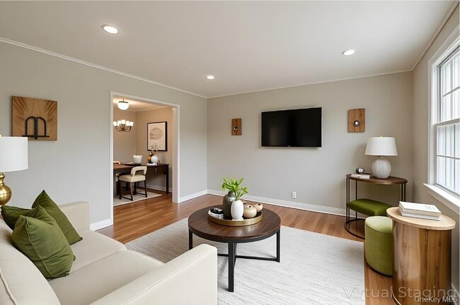 Photo - 741 Taylor Ave