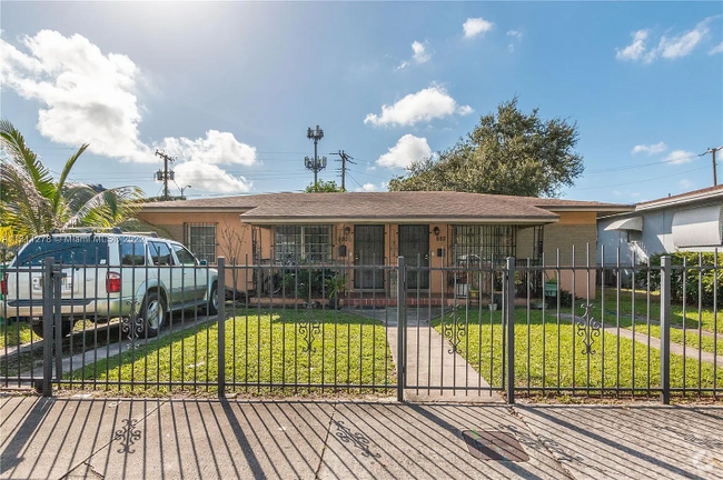 Building Photo - 880 NW 55th St Unit 880 Rental