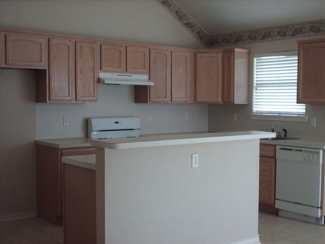 Photo - Beautiful 3/2 House A On Corner Lot!