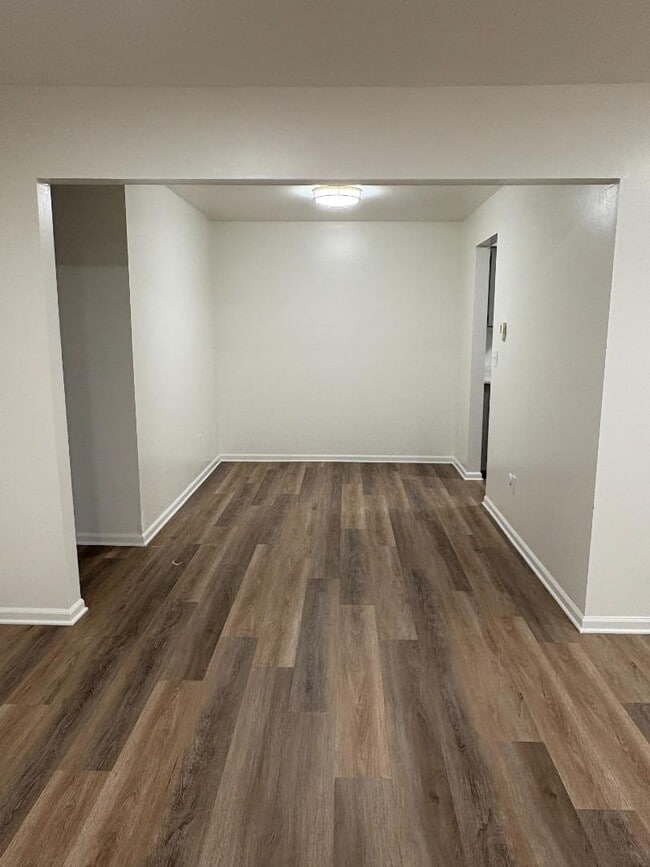 Photo - 630 56th St SE