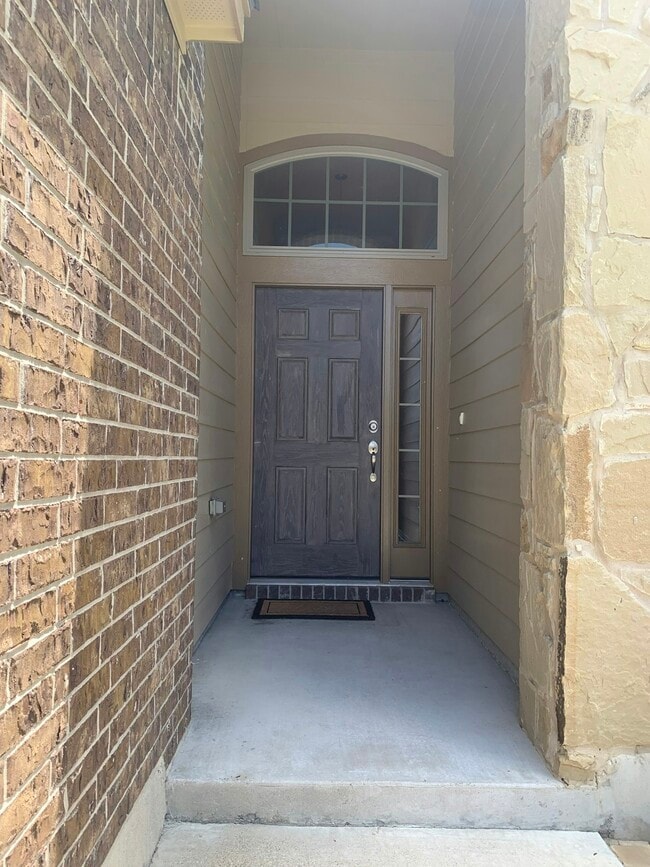 Photo - 5607 Markham Dr