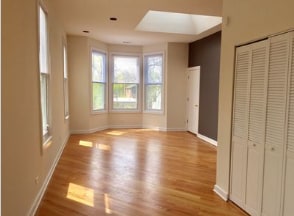 Photo - 3301 N Oakley Ave Unidad 2