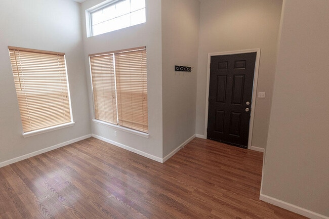 Photo - 2304 Maricopa Dr