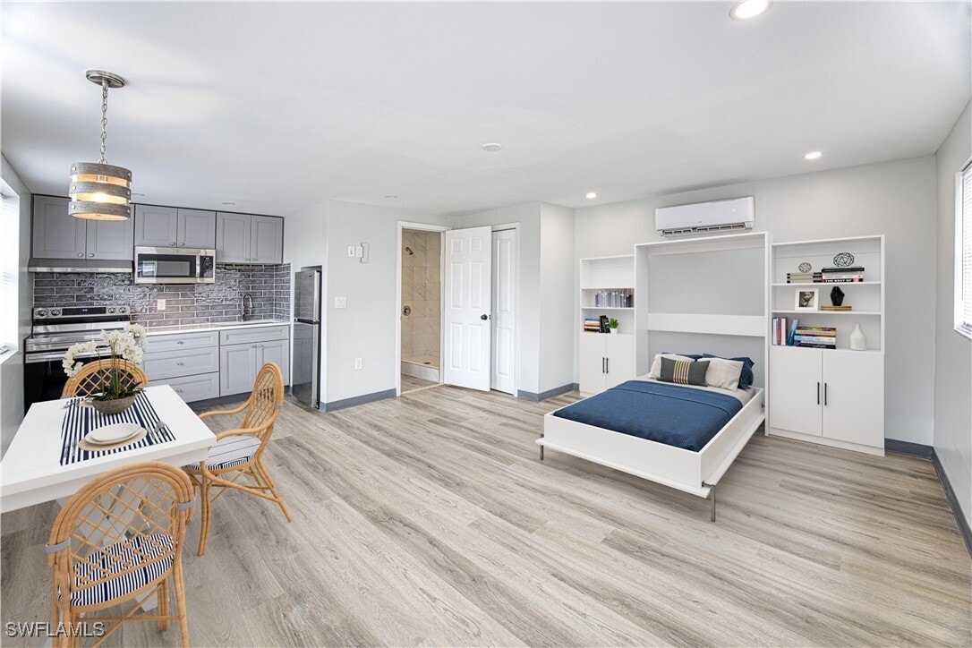 Photo - 2037 W First St Condo Unit R