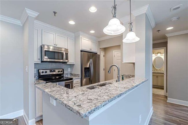 Building Photo - 300 Johnson Ferry Rd Unit A610