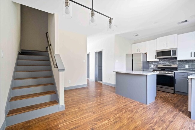 Photo - 4506 Mayflower St